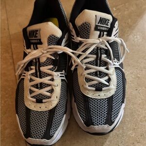 Nike Zoom Vomero 5 SE SP